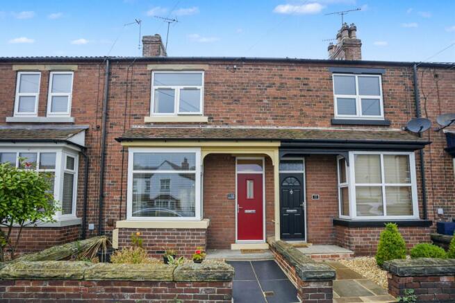 3 bed property, in Stutton Road, £265,000