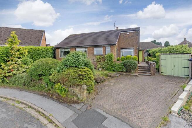3 bed property, in Amesbury Close, £250,000