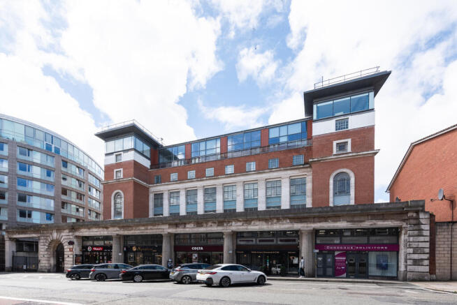 2 bed property, in 15 Hatton Garden, £160,000