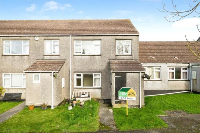 3 bed property, in Portherras Villas, £155,000