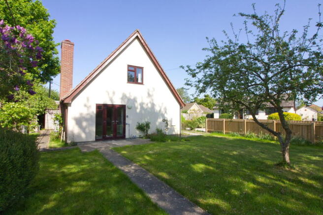 2 bed property, in Close Lane, £375,000