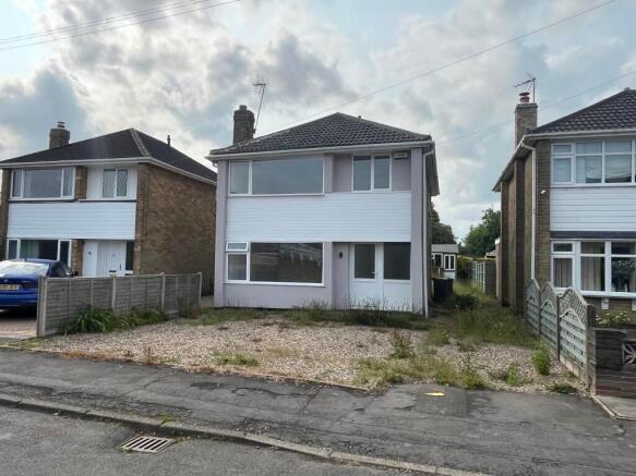 3 bed property, in Rosslyn Road, £175,000