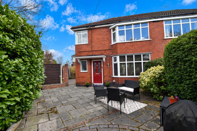 3 bed property, in Humphrey Lane, £340,000