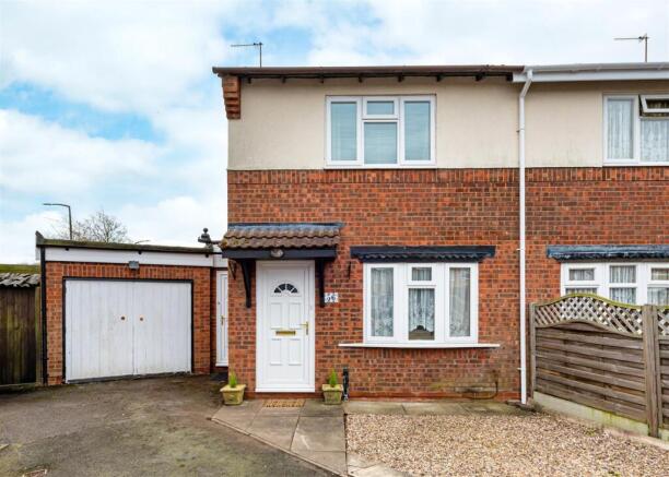 2 bed property, in 56 Tyning Close, £219,950