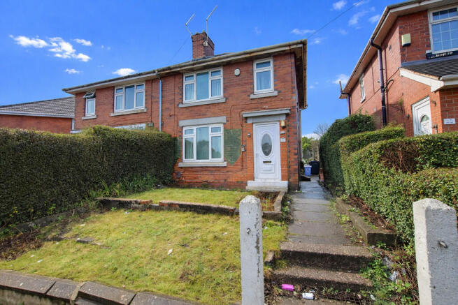 2 bed property, in Thornley Road, £120,000