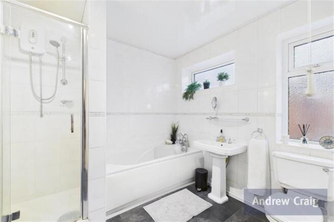 3 bed property, in St. Marys Avenue, £290,000