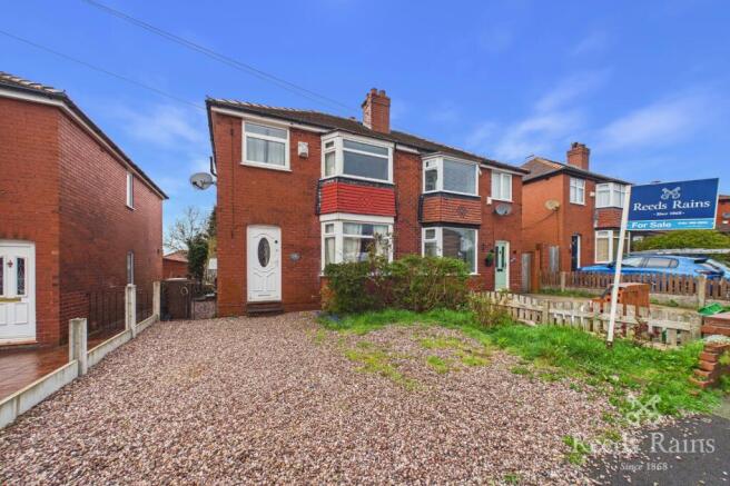 3 bed property, in Sandringham Road, £245,000