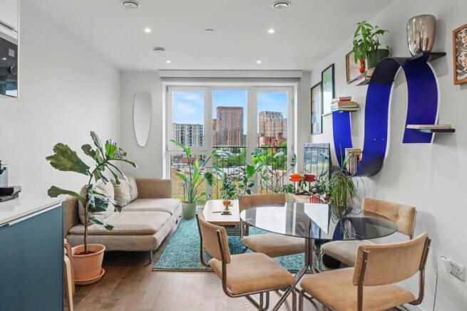 1 bed property, in Novella Apartments, £200,000
