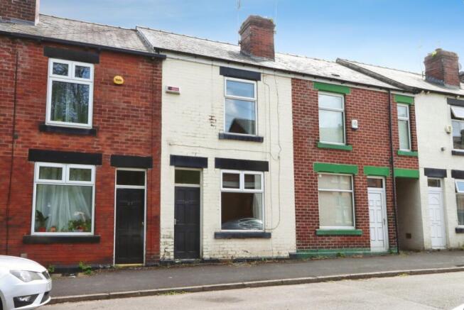 2 bed property, in Ulverston Road, £190,000