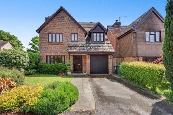 4 bed property, in Wordsworth Close, £625,000