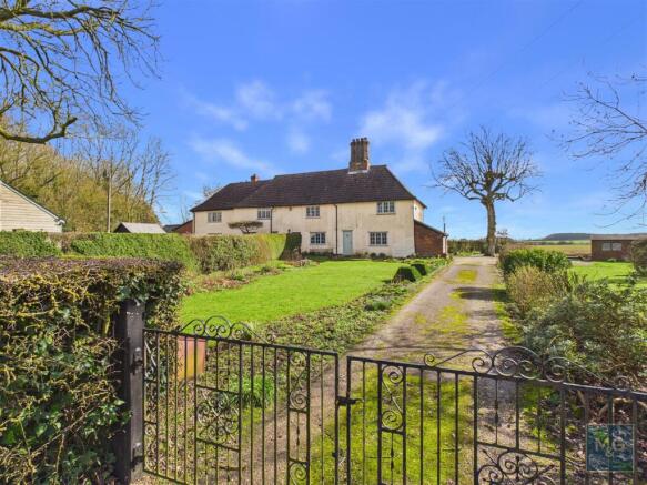 3 bed property, in Bury Road, £375,000