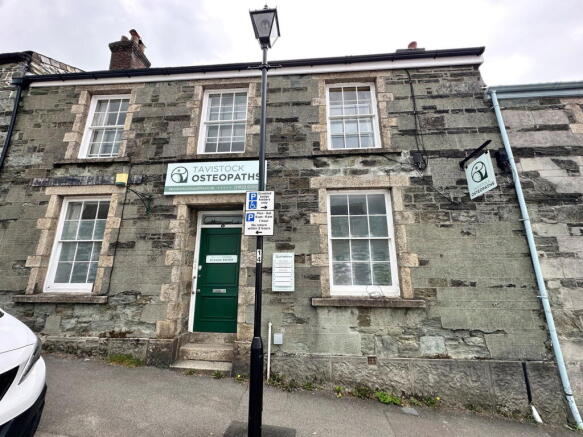 2 bed property, in West Street, £150,000