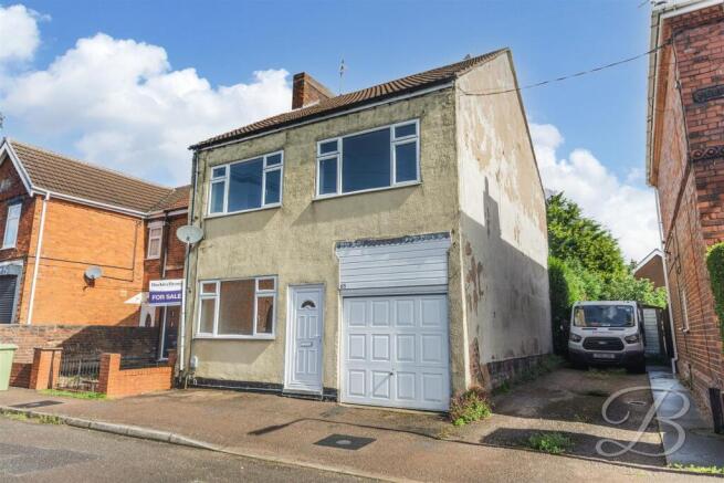 3 bed property, in Selwyn Street, £210,000