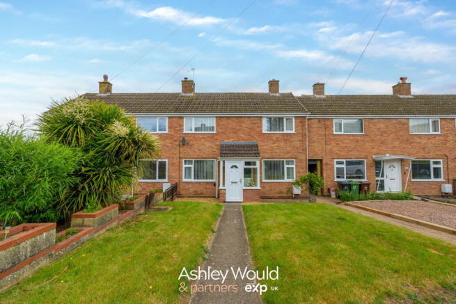3 bed property, in Foxwalks Avenue, £210,000