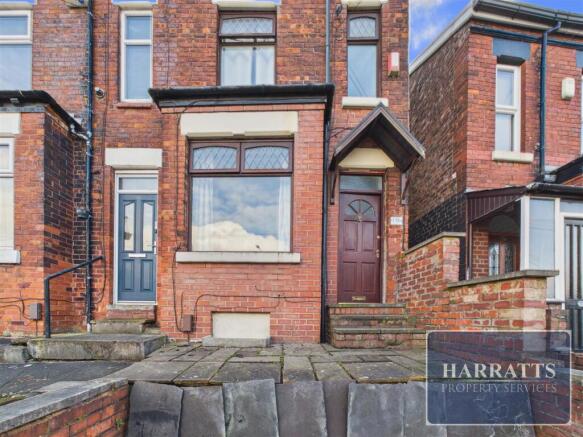 2 bed property, in Turncroft Lane, £195,000