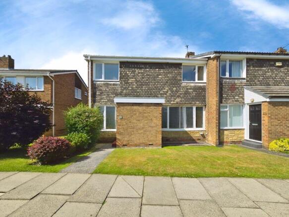 3 bed property, in Highburn, £120,000