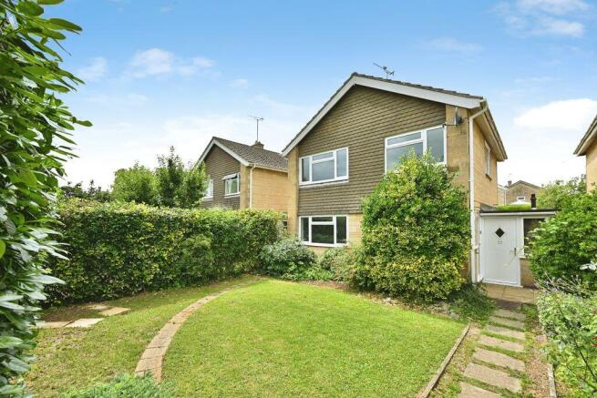 3 bed property, in Aldsworth Close, £350,000