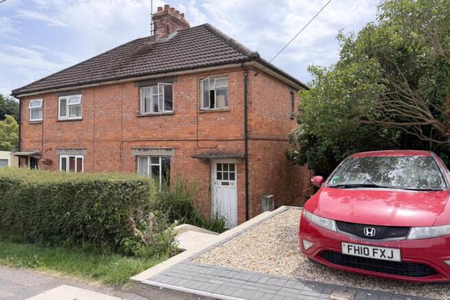 3 bed property, in Rickhayes, £255,000