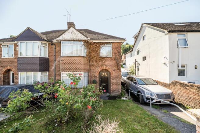 3 bed property, in High Wycombe, £420,000