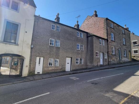 5 bed property, in West End, £330,000