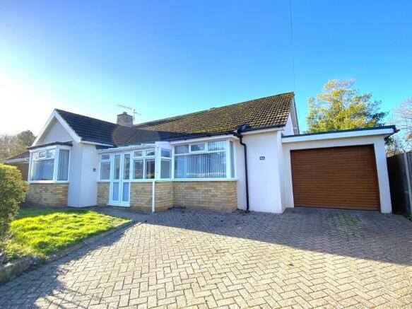 2 bed property, in Knowle Road, £340,000