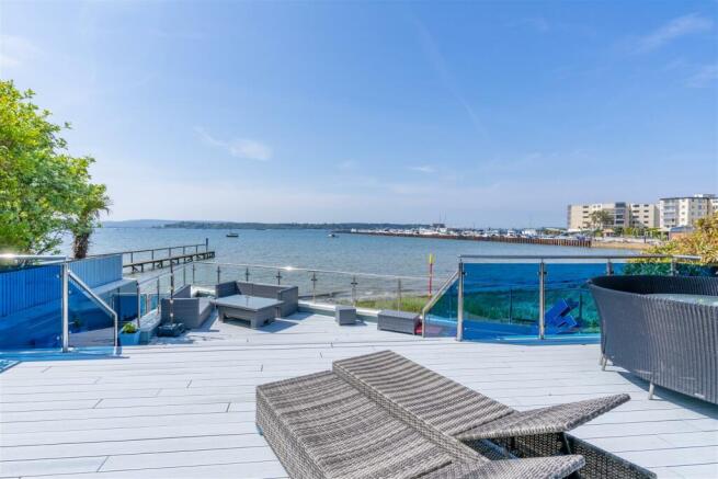 4 bed property, in Gardens Road, £2,300,000