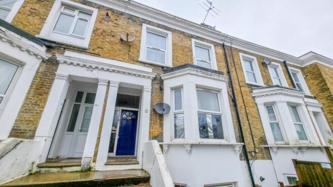 1 bed property, in Herbert Road, £220,000