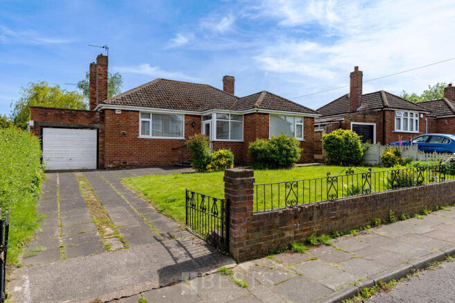 2 bed property, in Riley Drive, £280,000