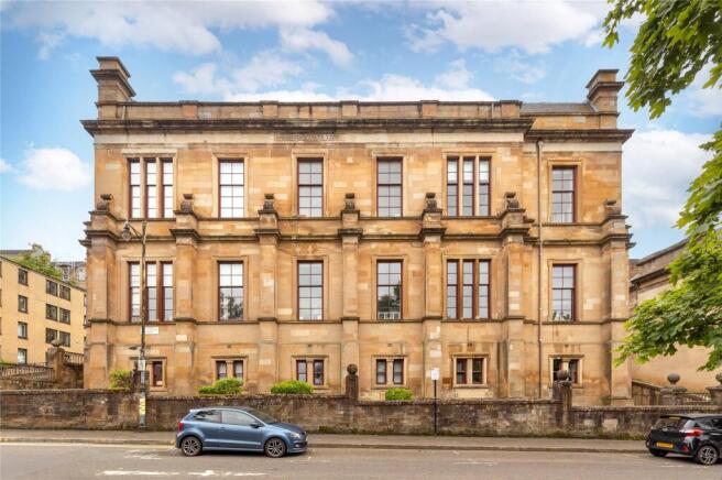 1 bed property, in Garnethill Street, £225,000