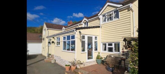 4 bed property, in Snailbeach, £695,000