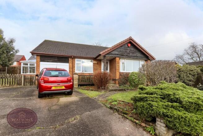 3 bed property, in Commons Close, £260,000