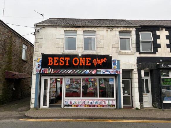 1 bed property, in 72 Bridgend Road, £64,000