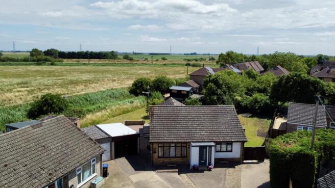 4 bed property, in Willow Court, £349,950