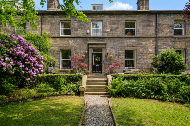6 bed property, in Grosvenor Terrace, £995,000