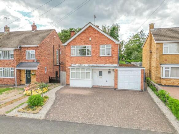 3 bed property, in Peake Avenue, £330,000