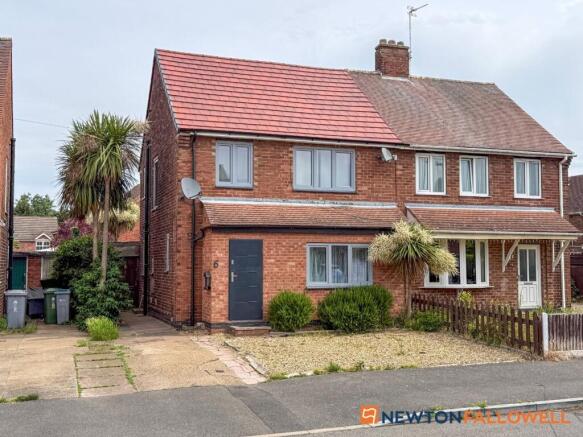 3 bed property, in Stephen Road, £190,000