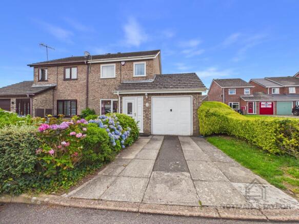 3 bed property, in Penlee Park, £245,000