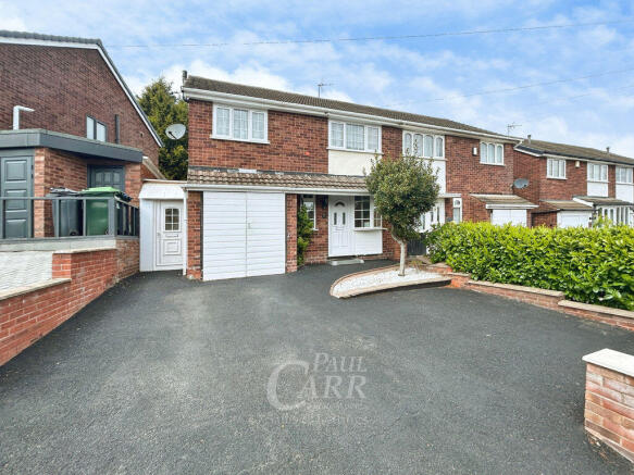 3 bed property, in Stanton Road, £290,000