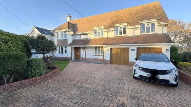 5 bed property, in Bridge Road, £1,150,000