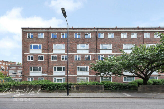 1 bed property, in Hobbs Place Estate, £275,000