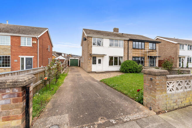 3 bed property, in Chichester Road, £199,950