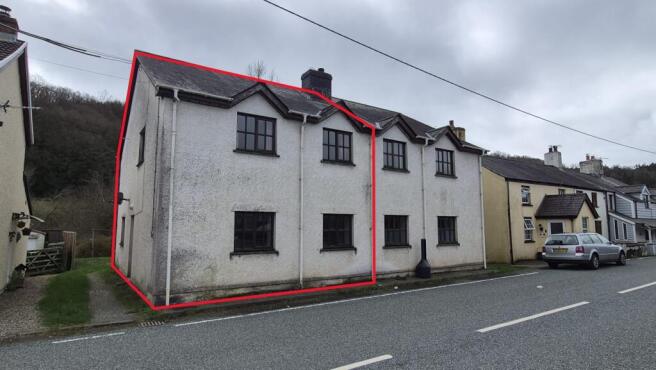 3 bed property, in 1 & 2 Glanllyn, £190,000