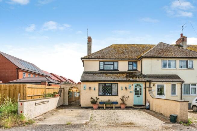 3 bed property, in Port Hill Road, £450,000
