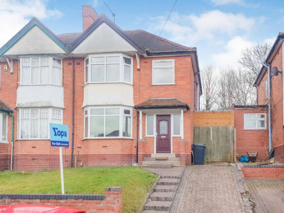 3 bed property, in Abbey Road, £260,000