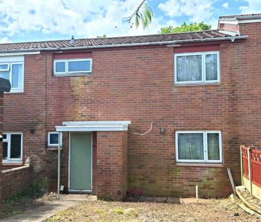 3 bed property, in 9 Rossini Close, £135,000