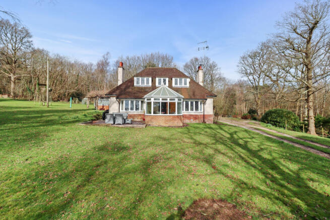 5 bed property, in Kingsley Hill, £1,185,000