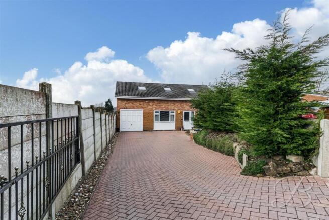 4 bed property, in Princess Street, £325,000