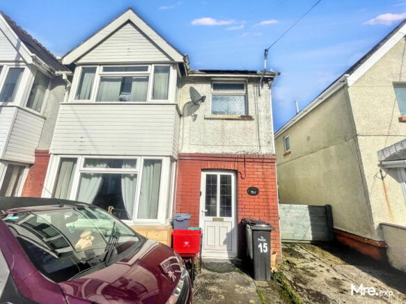 3 bed property, in Wind Road, £100,000