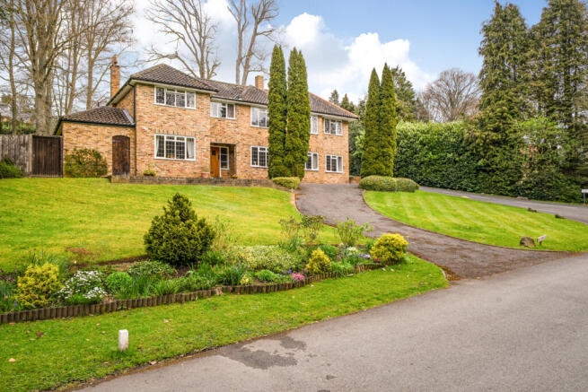 5 bed property, in Camp Road, £1,850,000
