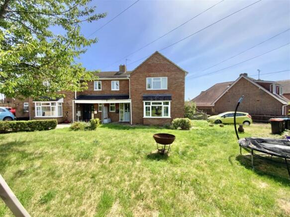 4 bed property, in The Chequers, £450,000